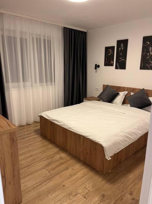 Apartament Suceava Ngoại thất bức ảnh